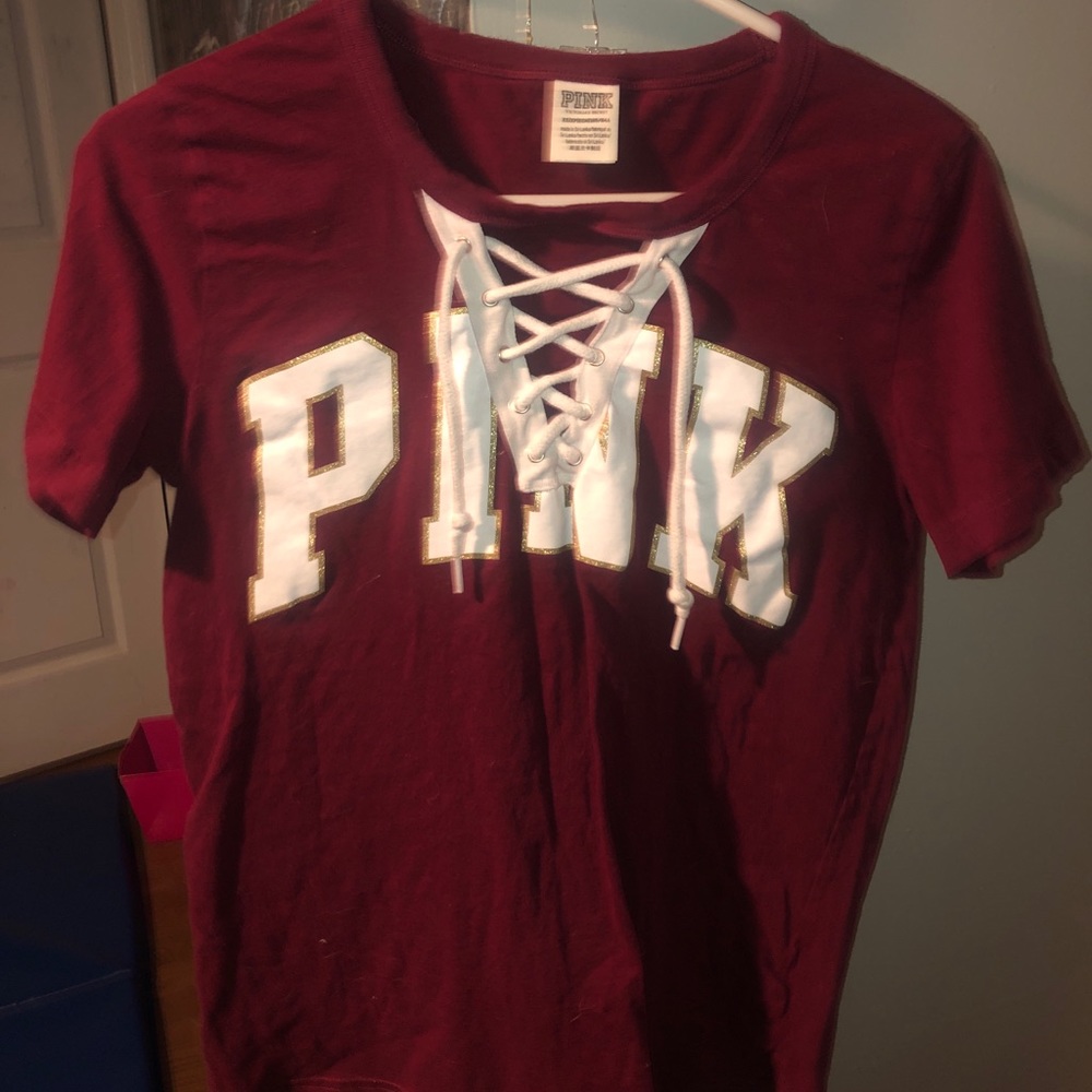 vs pink t-shirt